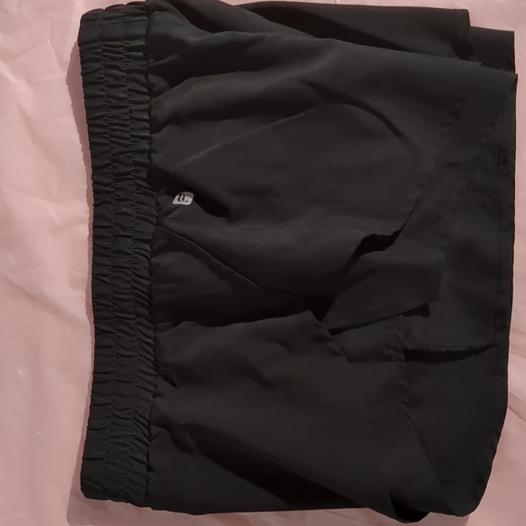 Fabletics shorts - Picture 4 of 5